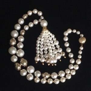 Vintage Retro Faux Pearl Necklace